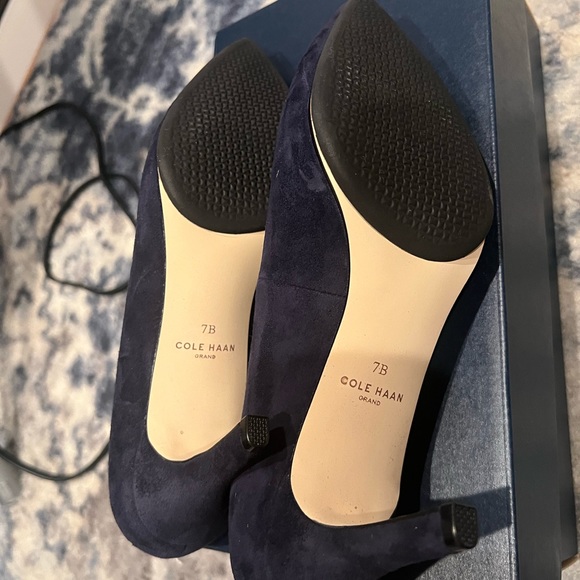 Cole Haan blue pumps - Picture 3 of 5